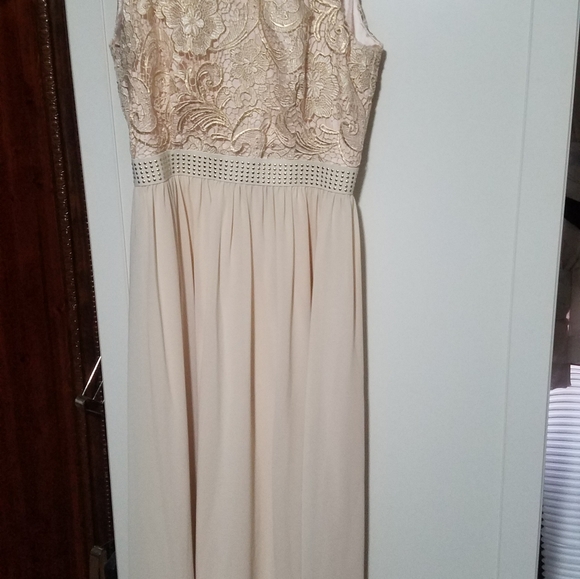 Lucy & Co formal gown - Picture 2 of 9